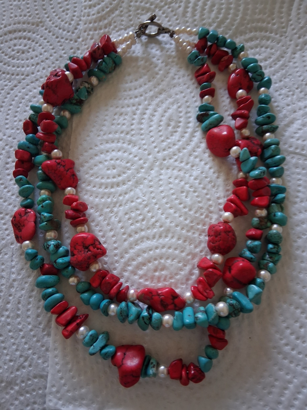 Red and Turquoise Triple-Strand Beaded Necklace - Unbranded Sell as It Is
